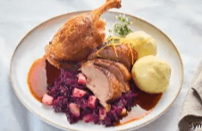 1/4 Ente mit Kartoffelknödeln und Apfelrotkraut – Interspar