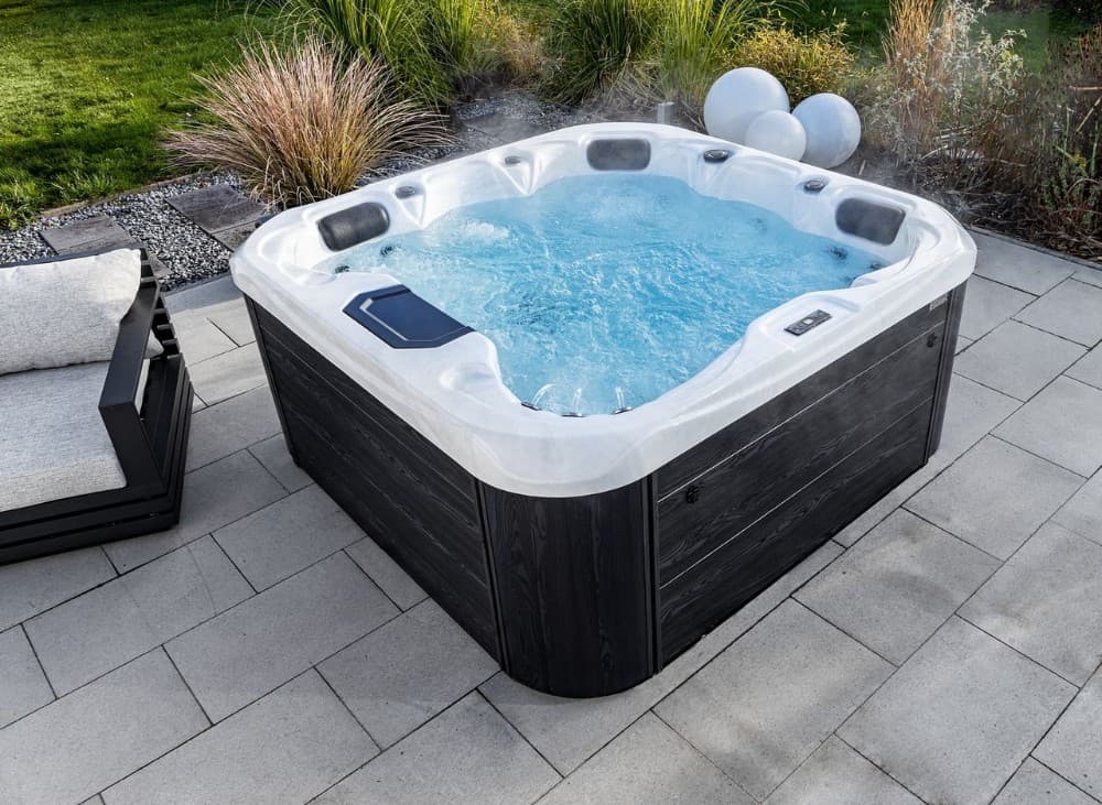 Outdoor Whirlpool MALAGA, ca. 200 x 200 x 88 cm HOME DELUXE – Norma