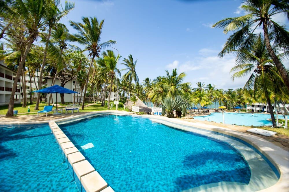 Kenia Safari-Erlebnis & Baden – PrideInn Flamingo Beach Resort & Spa & Ngutuni Safari Lodge, 9/12/16 Tage – Lidl Reisen