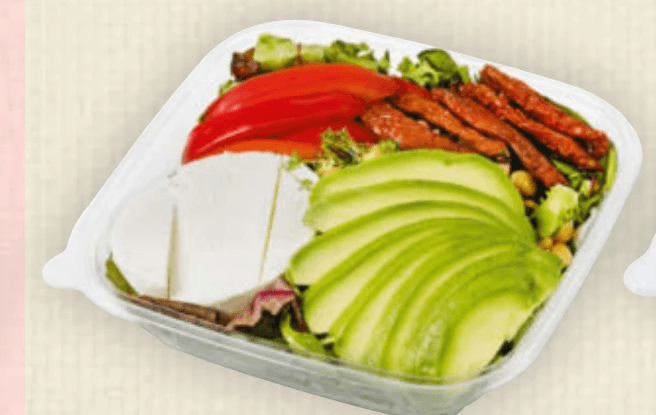 Blattsalatmischung mit Ziegenkäse und Erdbeeren Angebot bei Billa Plus
