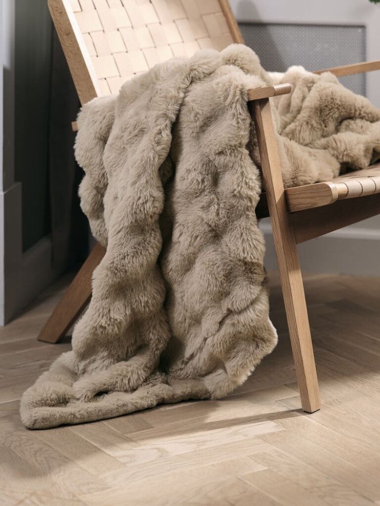 Kuscheldecke KORNVALMUE 130x170 cm Angebot bei Jysk