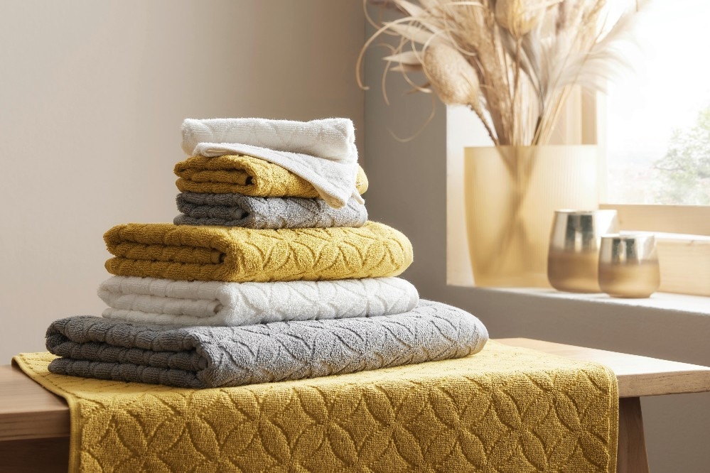 Frotteeserie Naime Badematte ca. 50x70cm Angebot bei Mömax