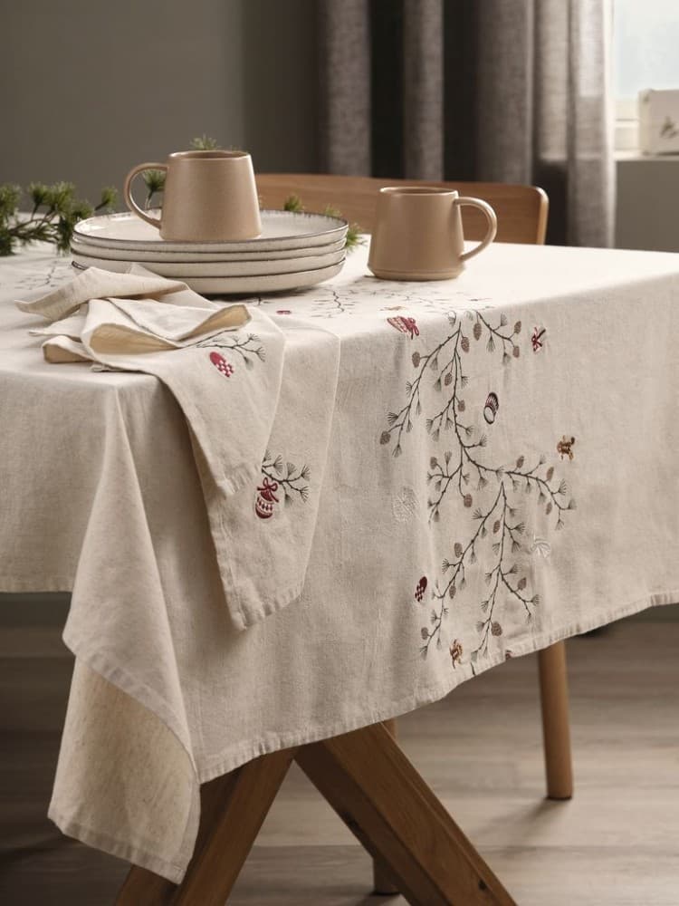 Tischdecke Nellike, 140x240 cm – Jysk