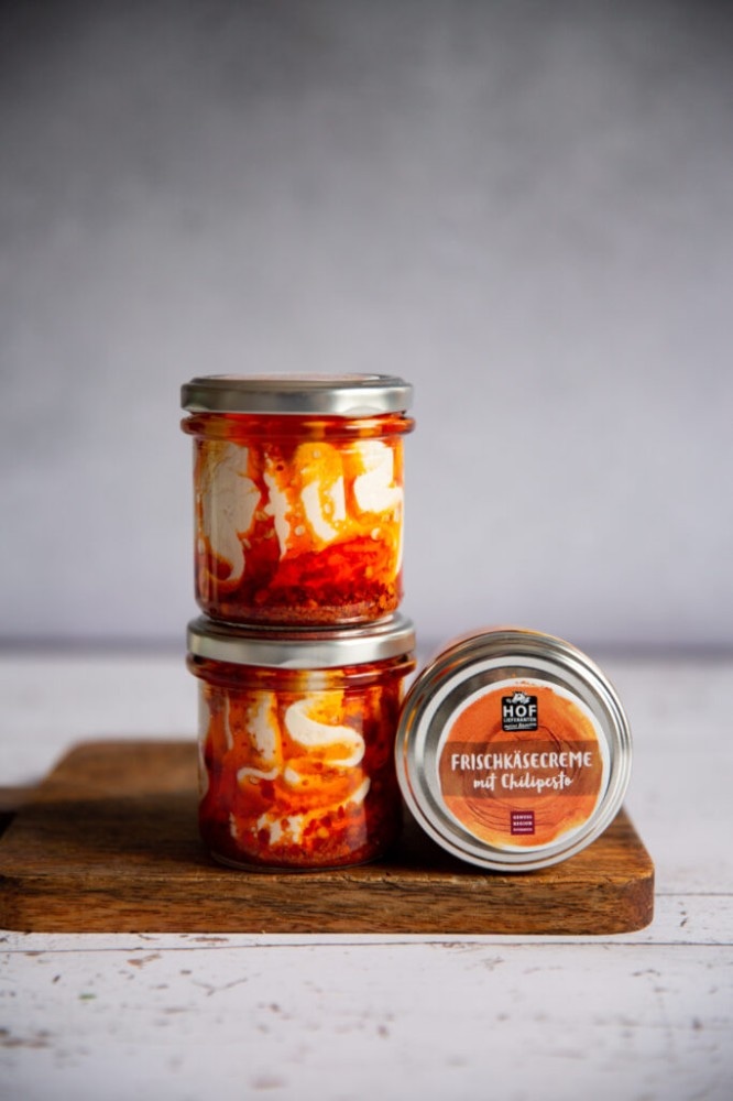 Frischkäsecreme mit Chilipesto 140 g Wilhelmsburger Hoflieferanten Angebot bei Interspar