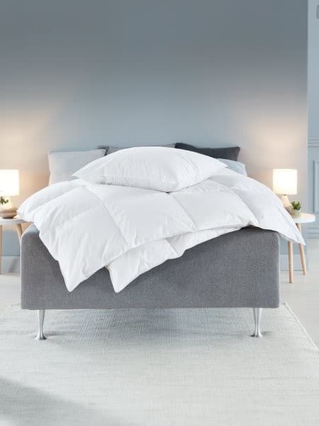 Entenfeder-Bettdecke ALTA Warme Bettdecke, 135x200 cm – Jysk